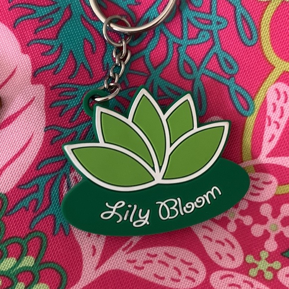 Lily Bloom Convertible Shoulder Bag - Picture 6 of 9